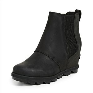 SOREL Joan of Arctic Wedge II Chelsea Black Boot